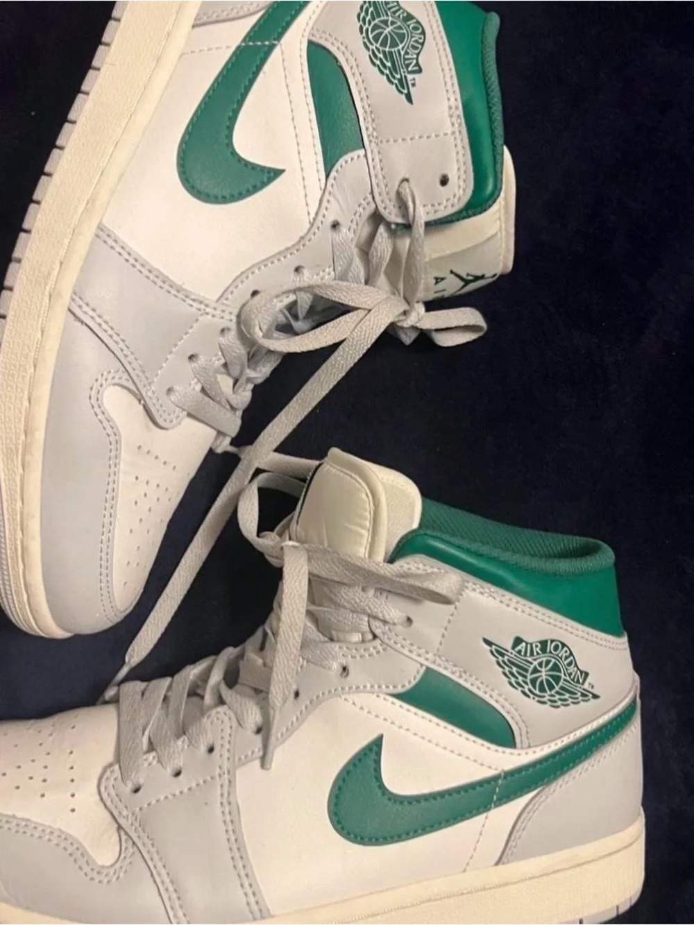 Air Jordan 1 Mid SE 